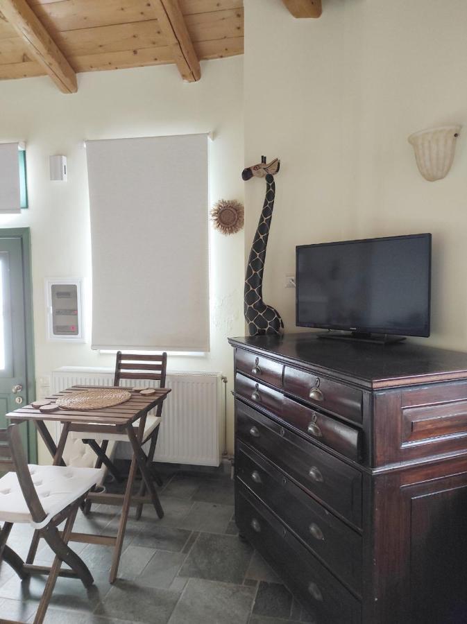 House Moschα Villa อานดรอส ภายนอก รูปภาพ